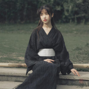 Kimono Japonais Noir Femme élégant et stylé