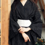 Veste kimono noire, idéale pour toutes occasions