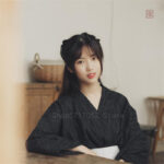 Kimono femme en tissu noir, chic et confortable