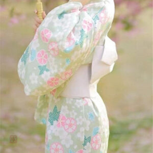 Kimono léger aux couleurs printanières