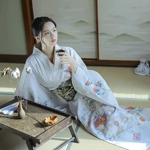 Vêtement traditionnel japonais ample et confortable