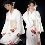 Kimono traditionnel blanc fleuri