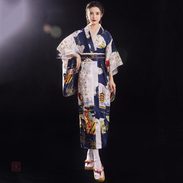 Vêtement traditionnel japonais pour femme