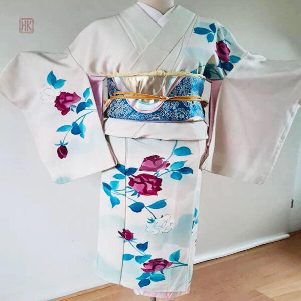kimono-japonais-traditionnel-femme-soie-1 Kimono Femme en Soie Traditionnel Japonais
