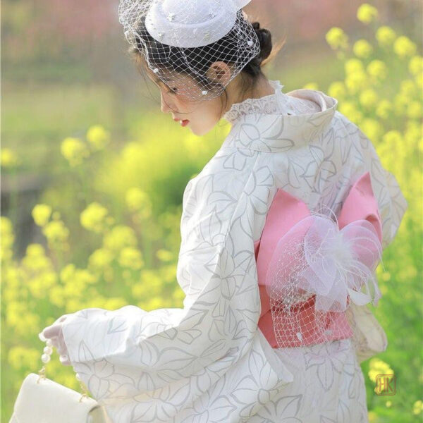 Robe kimono verte, design classique