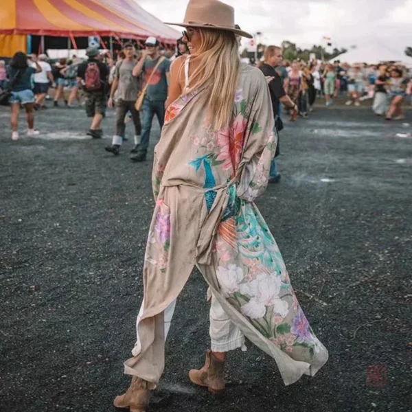 Kimono long beige à fentes pour femme