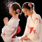 Robe Kimono blanche au style japonais traditionnel