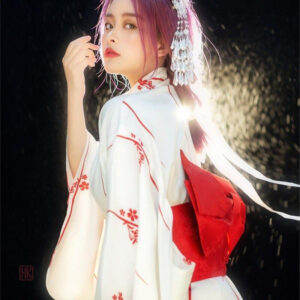 Kimono long blanc avec motif subtil et fluide