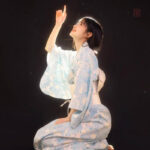 Kimono fleuri bleu, style japonais élégant