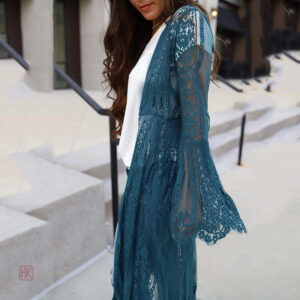 Long Kimono en Dentelle pour un style élégant et féminin