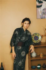 Vêtement long japonais pour une allure élégante