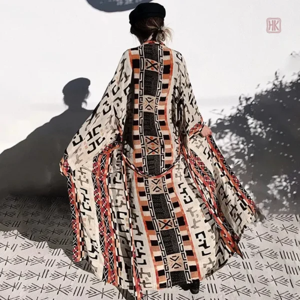 kimono-long-type-soie-femme-1 Kimono long en soie pour femmes, élégant et léger
