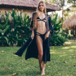 Kimono noir pour les sorties estivales