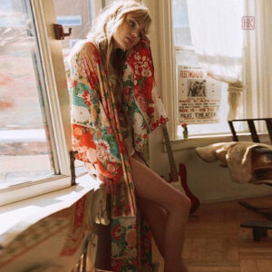 Kimono fleuri pour femme, idéal pour la plage