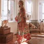 Kimono léger avec motifs floraux pour l'été
