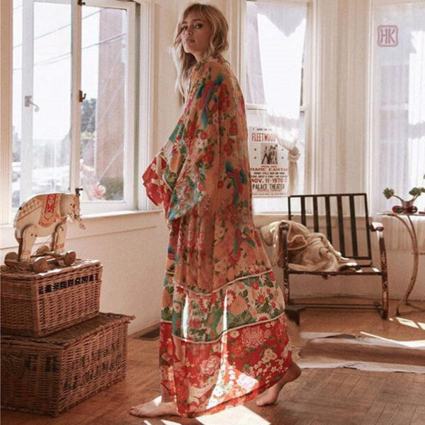 Kimono léger avec motifs floraux pour l'été