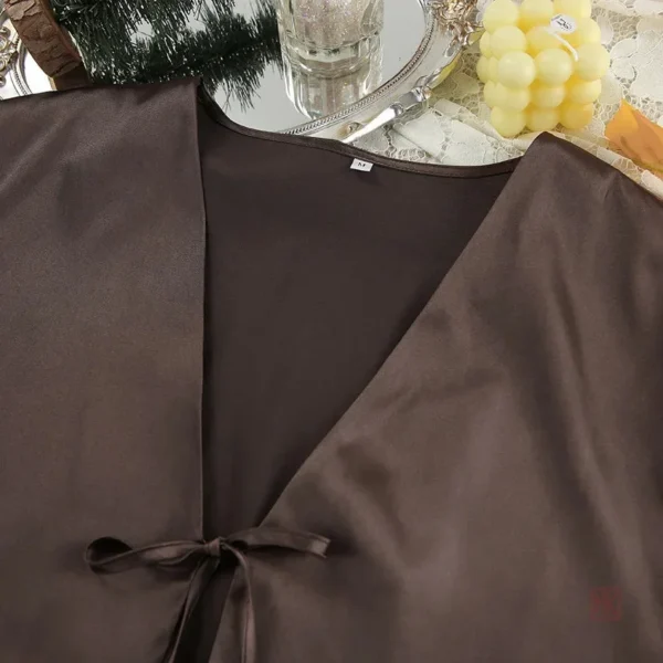 Kimono pyjama marron, look chic et sophistiqué