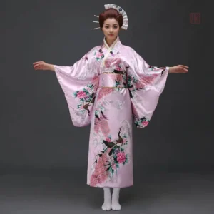 Kimono femme japonais élégant en robe traditionnelle