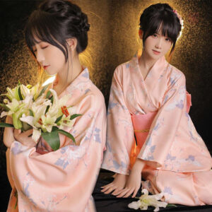 Kimono fleuri rose élégant