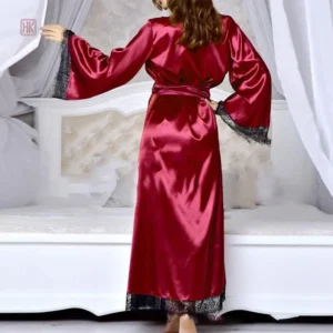 Vêtement d'intérieur féminin, kimono rouge satin