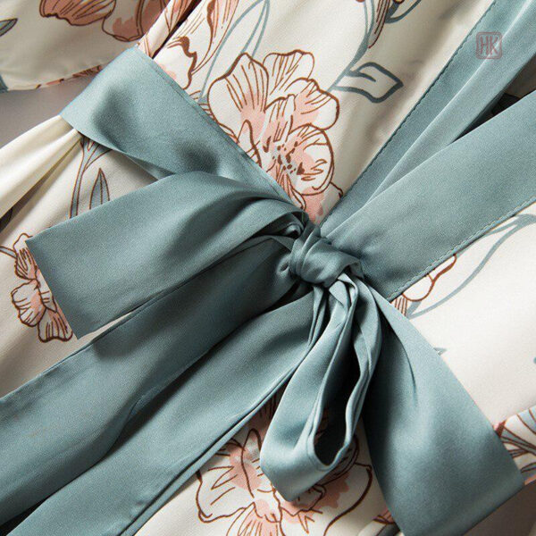 Vêtement de nuit kimono satin pour un confort optimal