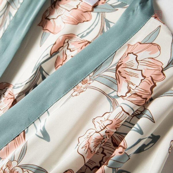 Pyjama femme kimono satin pour un style sophistiqué