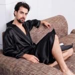 Kimono satin luxe homme élégant