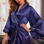 Peignoir kimono en satin avec design raffiné