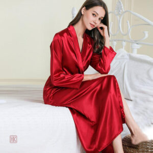 Kimono satin rouge femme élégant et confortable