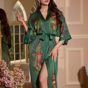 Kimono Soyeux Femme Luxe en tissu léger et élégant
