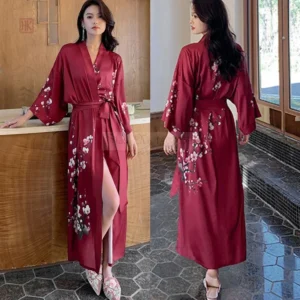 Peignoir kimono élégant en satin rouge