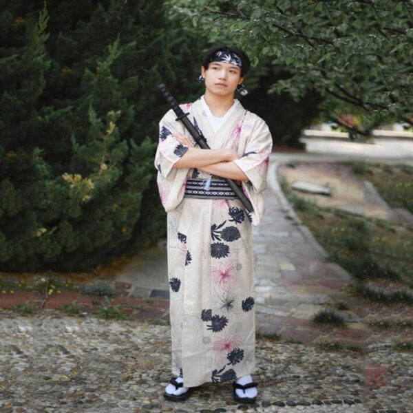 kimono-traditionnel-japonais-fleuri-1 Kimono fleuri traditionnel japonais pour homme
