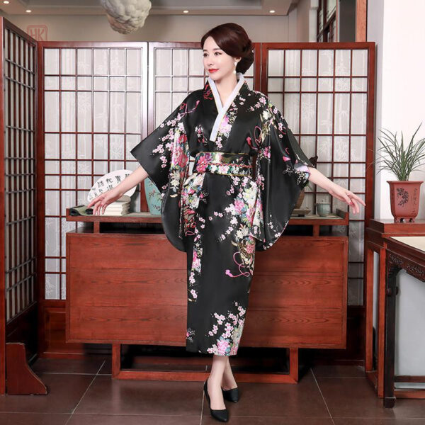 kimono-traditionnel-manteau-japonais-1 Kimono traditionnel japonais en manteau pour femme
