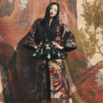 Kimono coloré avec motifs vintage distinctifs