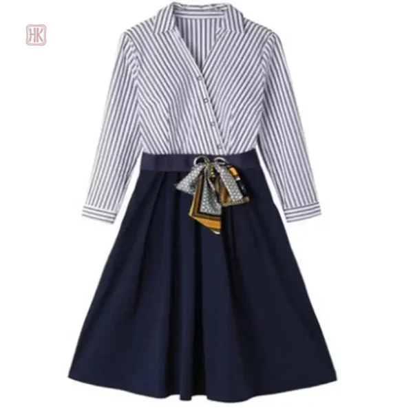 Robe kimono colorée avec motifs traditionnels