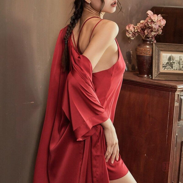 Kimono femme sexy en tissu léger, idéal pour les nuits romantiques