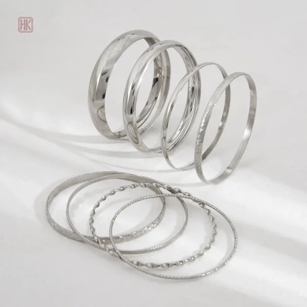Set de bracelets tendance en acier inoxydable pour femme