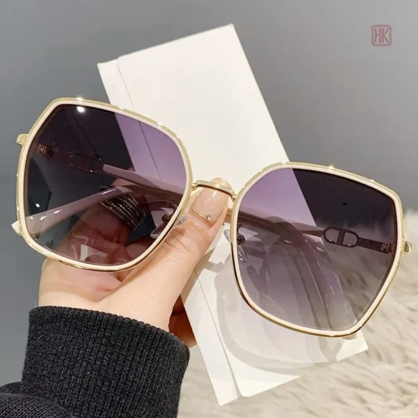 Monture oversize pour un style distinctif et contemporain