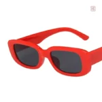 Lunettes tendance avec design carré, idéal pour l'été