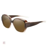 Style moderne : lunettes polarisées pour un été ensoleillé