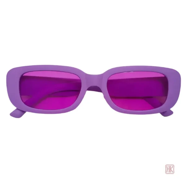 Accessoire de mode : lunettes de soleil colorées pour un look stylé