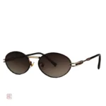 Lunettes rétro pour compléter votre tenue