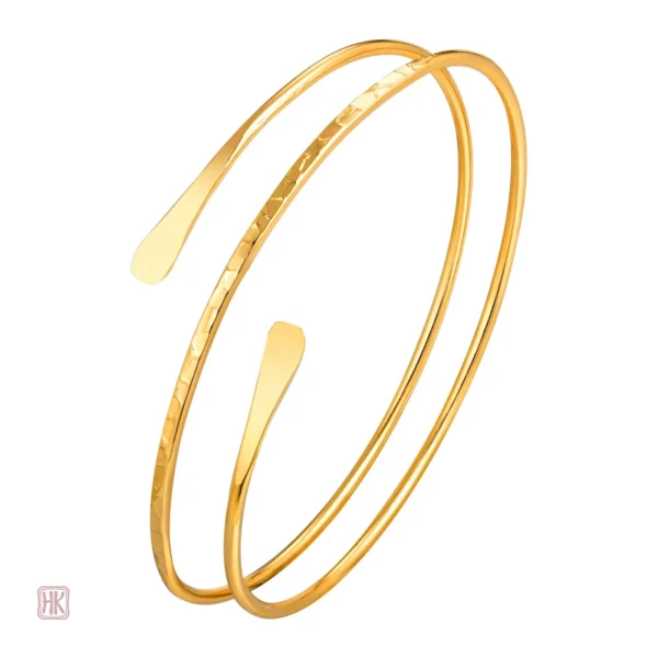 Manchette contemporaine pour un look féminin stylé