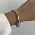 Manchette rétro irrégulière pour femme, tendance élégante