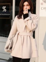 Manteau court beige en laine pour femme