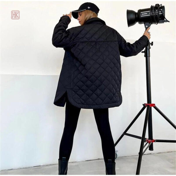 Manteau court femme noir, parfait pour toutes occasions