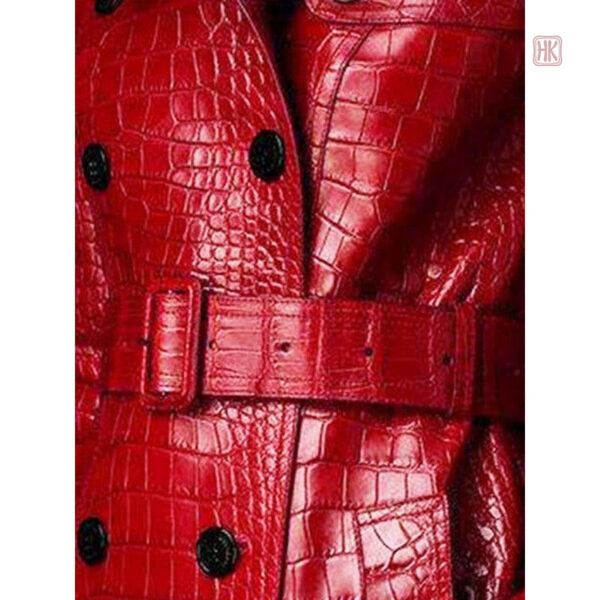 Manteau rouge en cuir, design féminin et tendance