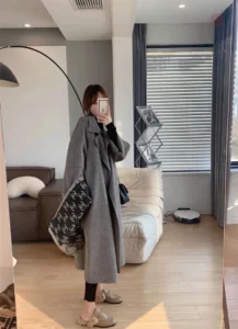 Vêtement d'extérieur kimono femme, couleur gris chaud