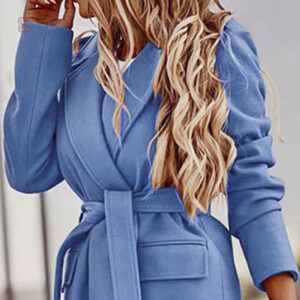 Manteau en laine bleu pour un style élégant