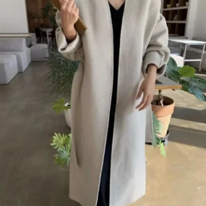 Manteau kimono élégant en laine douce